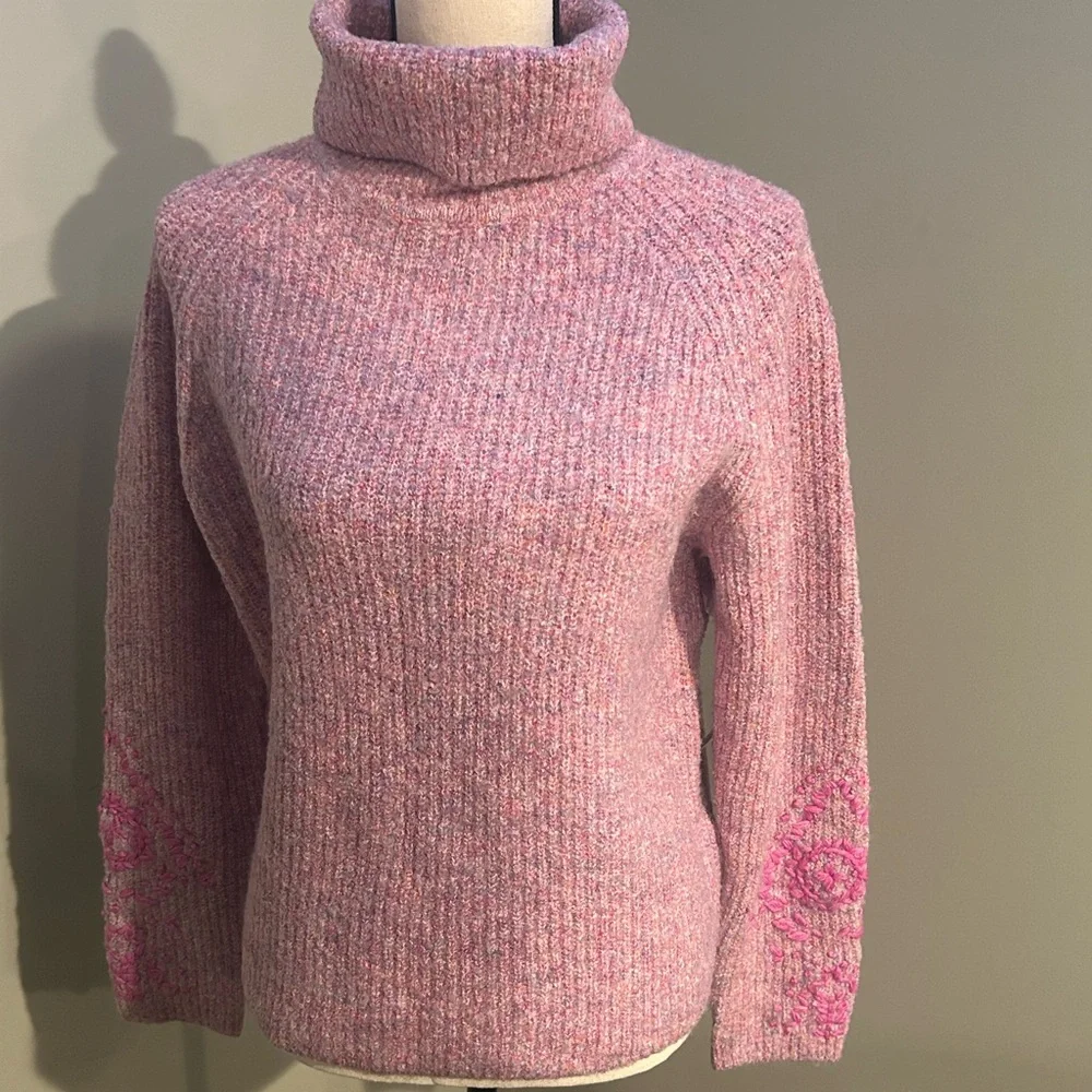Pink Turtleneck Sweater With Sleeve Embroidery - Picture 1 of 7